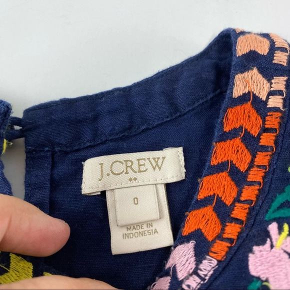 J. Crew women's Size 0 Sleeveless Blouse Top Navy Floral - Picture 6 of 6